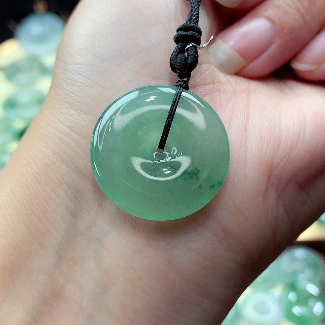 翡翠颈饰未镶嵌翡翠88