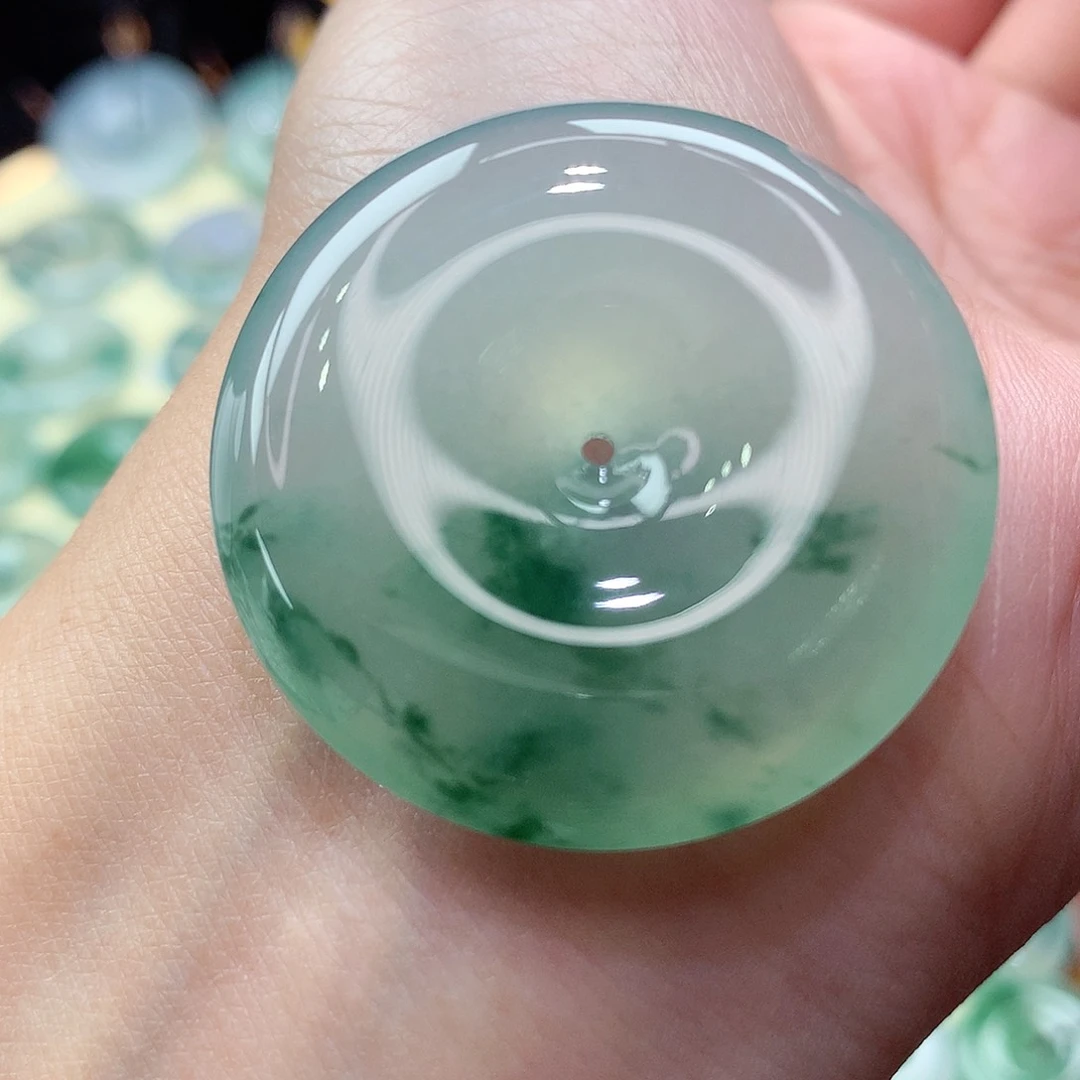翡翠颈饰未镶嵌翡翠38