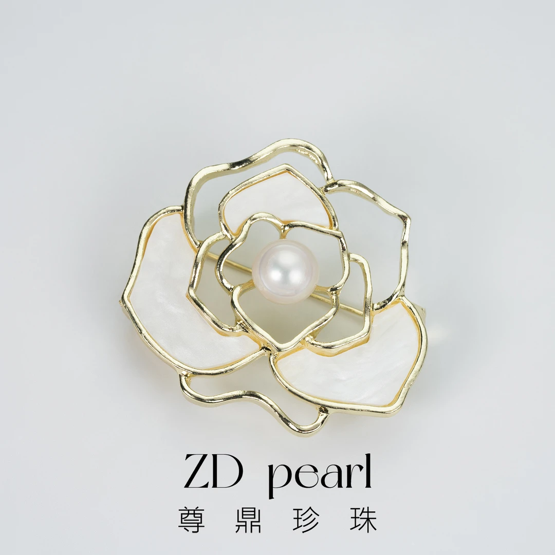 【溪溪】尊鼎珍珠-合金淡水珍珠山茶花胸针7-8mm馒头珠微瑕