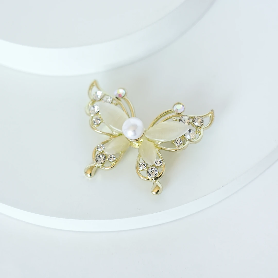 尊鼎珍珠-合金淡水珍珠蝴蝶胸针7-8mm-Nami