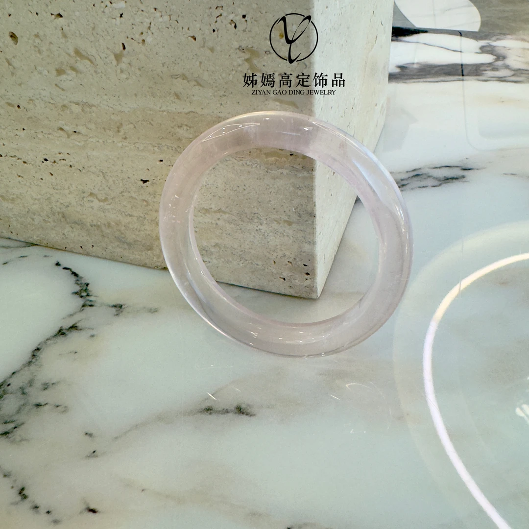 天然粉水晶手镯莫桑晶冰透粉