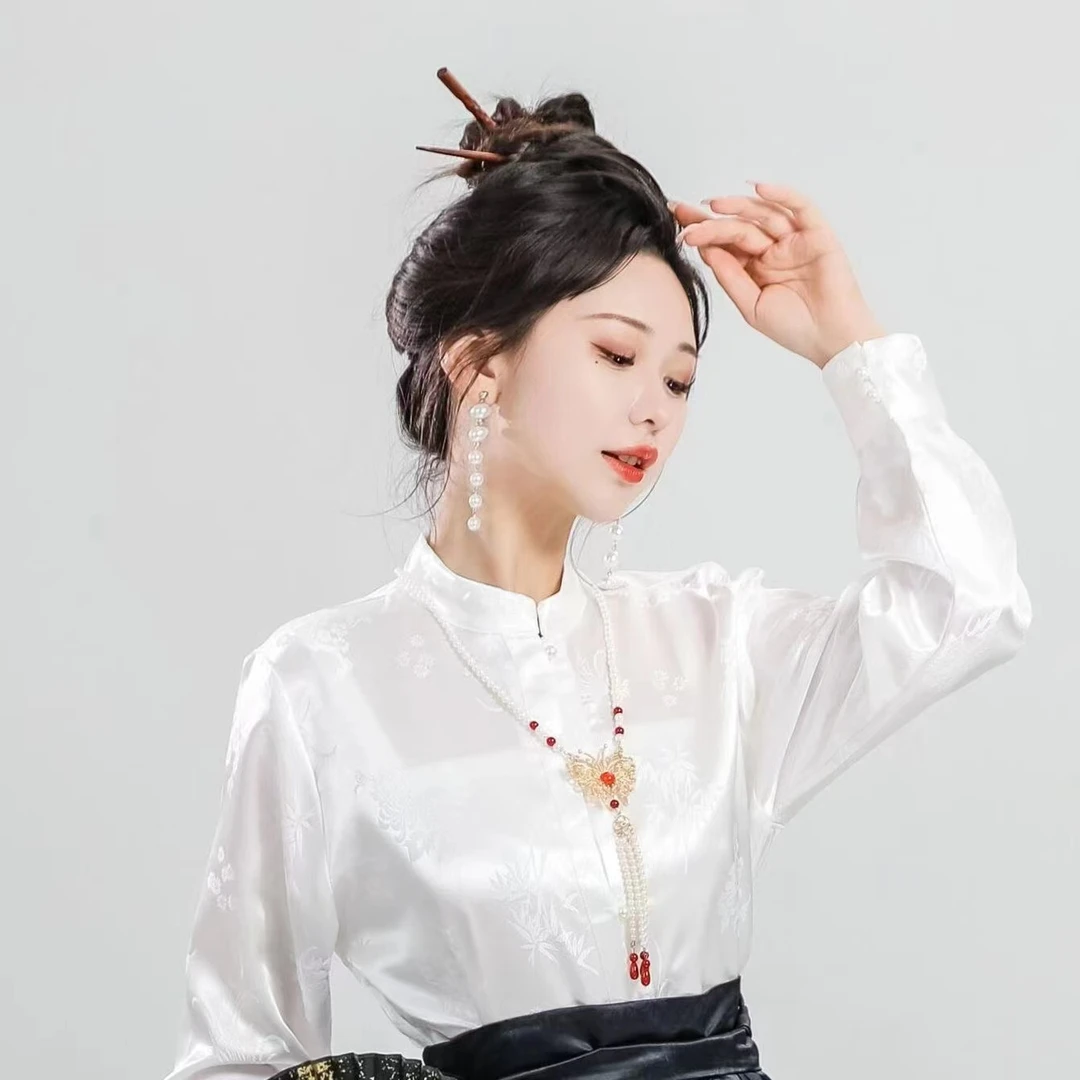 忆梦夏涵马面裙飞机袖汉服立领绣花上衣白色长袖百搭春季女士纯色
