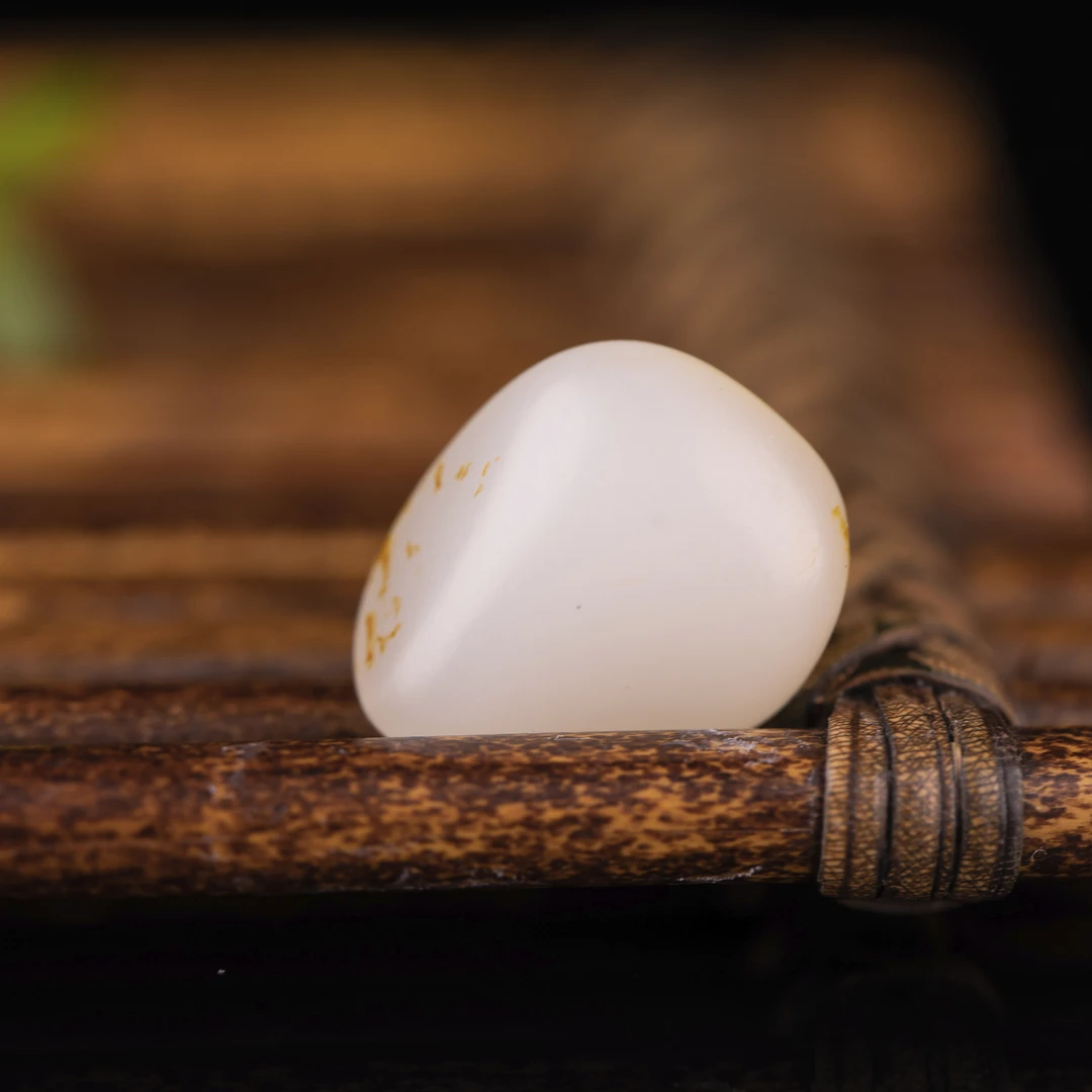 【原石】和田玉原石一级白细玉质油润老熟