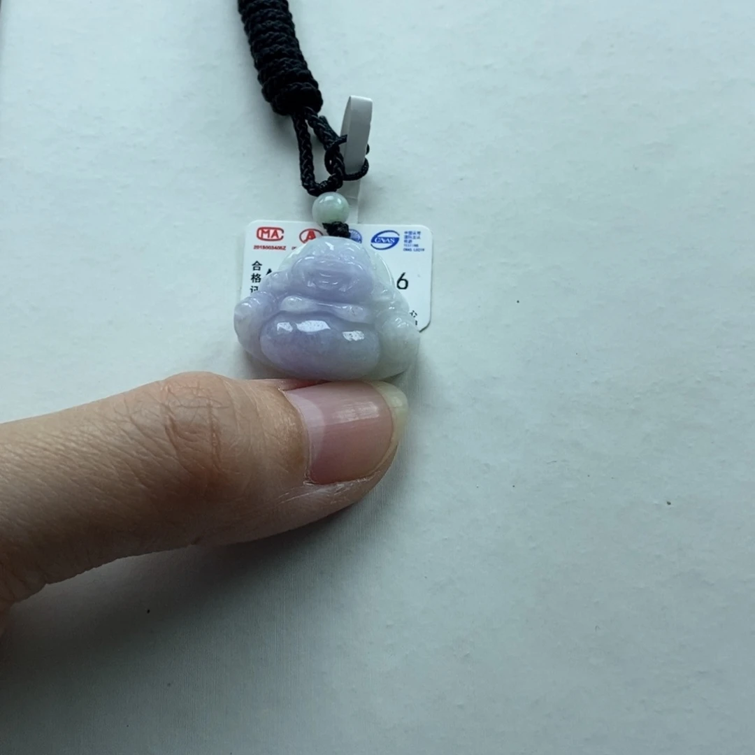 翡翠颈饰未镶嵌佛公