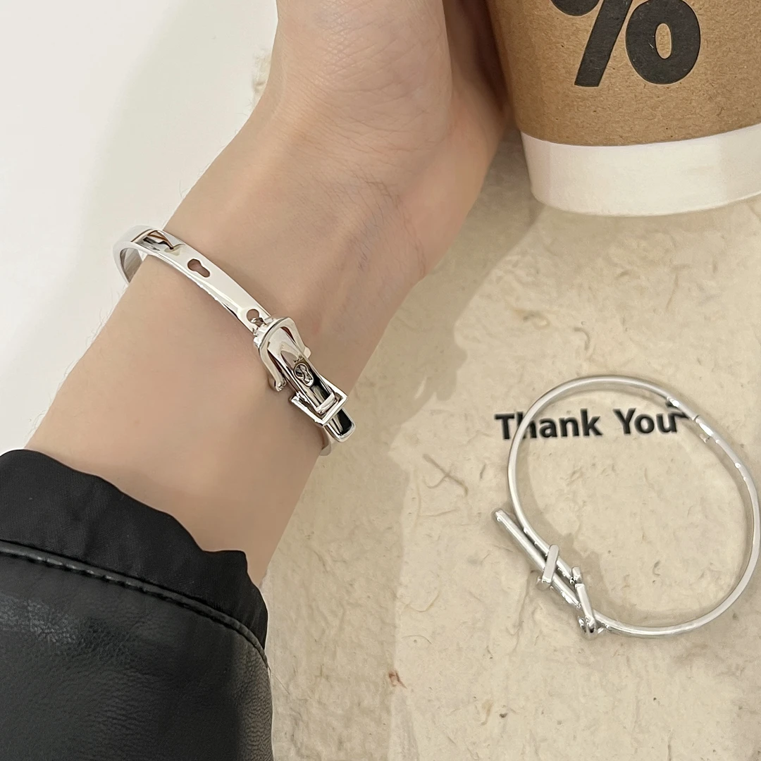 925银手镯 《甜酷姐姐》小众设计师款高级感轻奢风光面皮带手镯