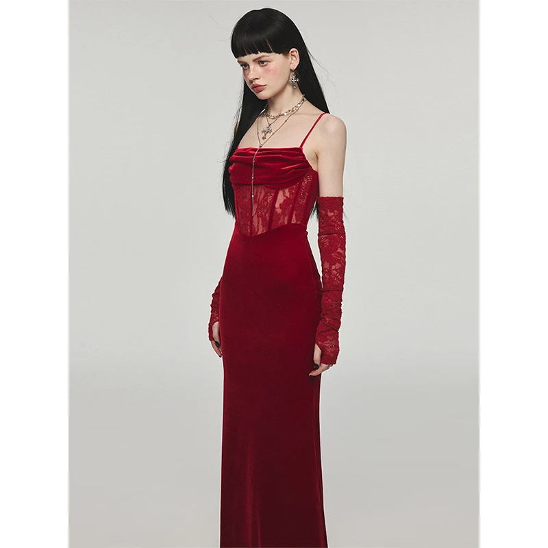 【易子专属】1JINN STUDIO 圣诞氛围战袍 鱼骨吊带丝绒包臀连衣裙