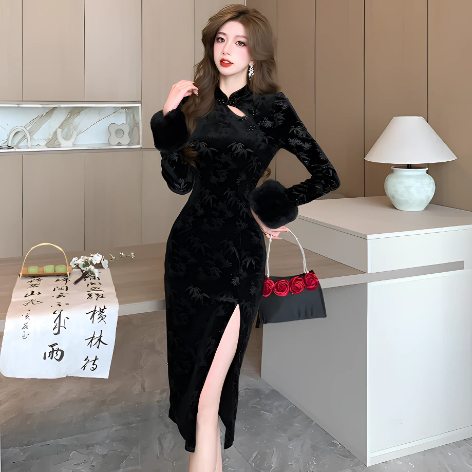 新中式国风改良式旗袍纯欲秋冬印花高级感丝绒拼接毛毛开叉连衣裙