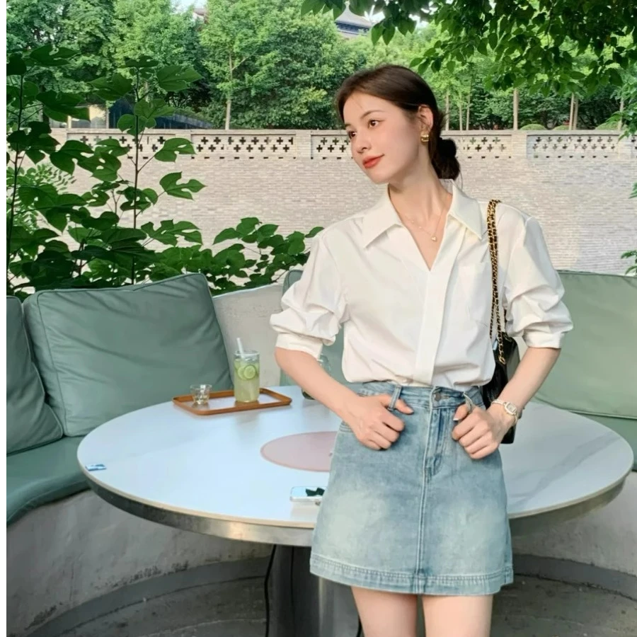 法式高级感白色V领短袖衬衫女夏季小众设计别致绝美气质翻领衬衣