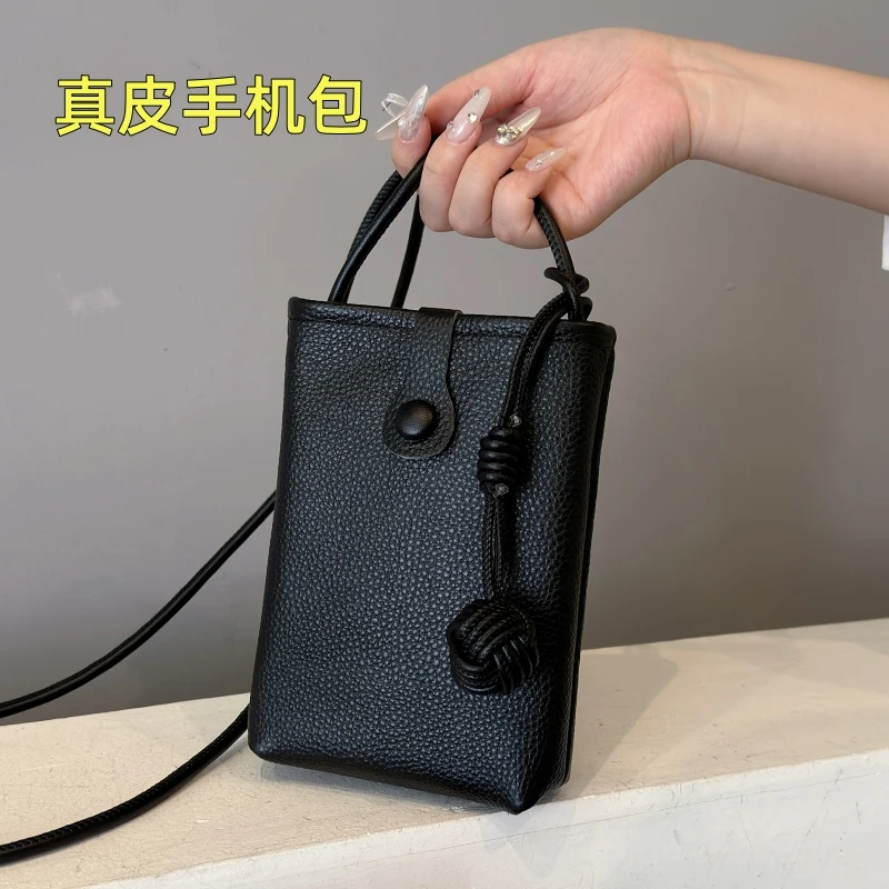 【真皮女包】头层牛皮手机包新款软皮简约休闲时尚小包单肩斜挎包包