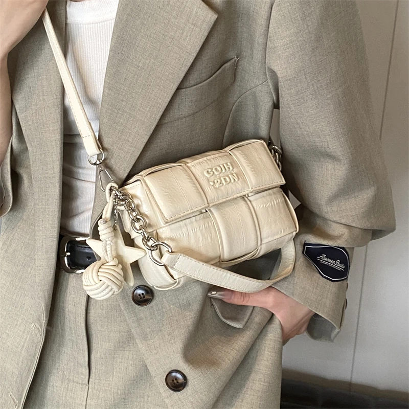 高级感洋气小众编织包包女2025夏季南风新款斜挎包个性单肩小方包