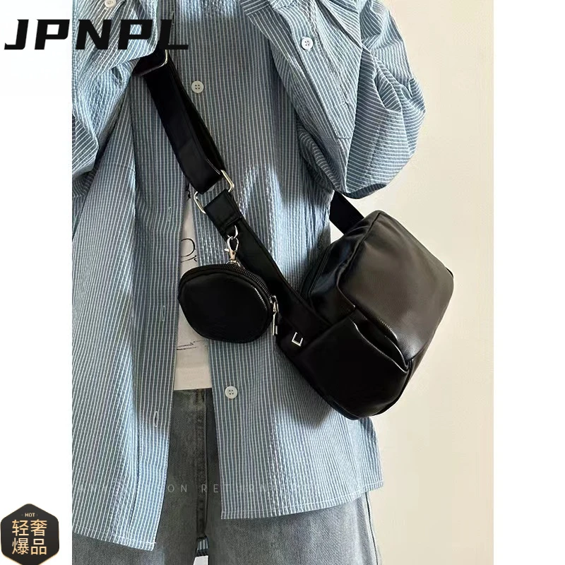 JPNPL新款休闲土司包简约运动潮流时尚单肩斜挎包百搭