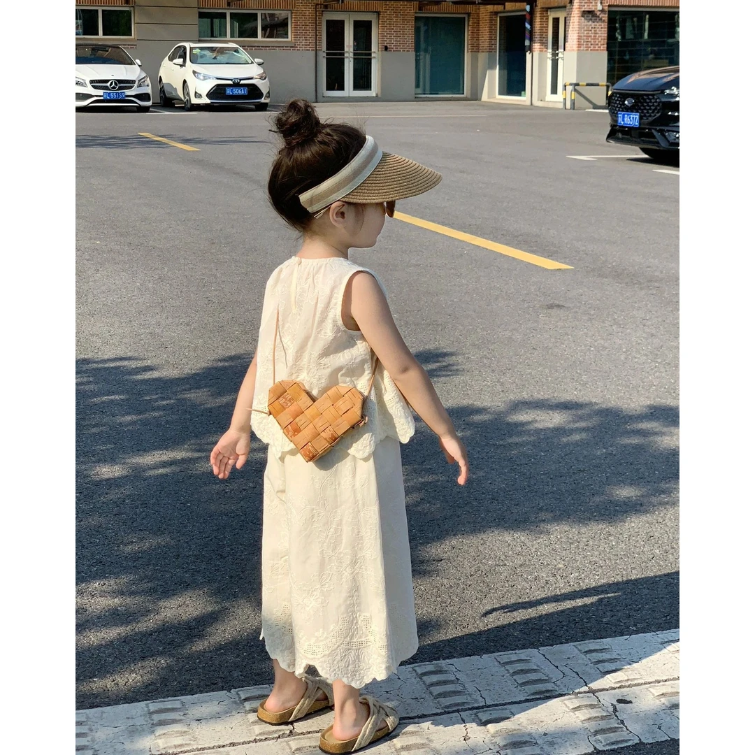 女童韩版复古刺绣套装2024夏新款女宝洋气薄款背心阔腿裤两件套潮