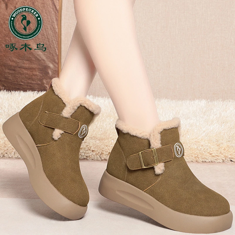 啄木鸟雪地靴女款2024新款冬季保暖女棉鞋厚底时尚加绒勃肯鞋
