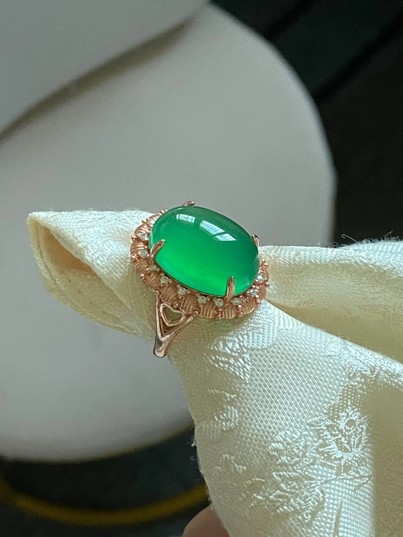 天然冰阳绿豪镶玫瑰金色大蛋面活口镶嵌戒指