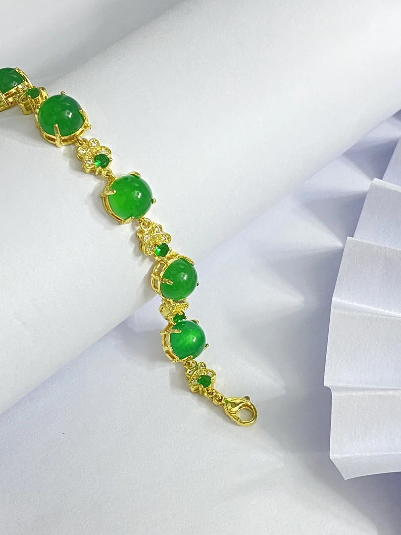 冰绿玉石蝴蝶设计款天然玉髓可调节手链手链