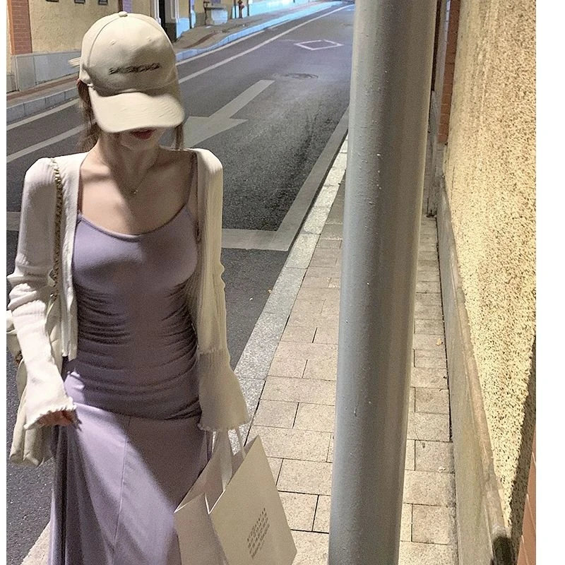 【飘逸】清冷感褶皱吊带露背长款连衣裙