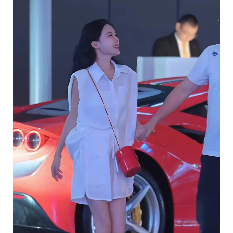 【浪姐】翻领无袖口袋重工烫钻衬衫白开衫+休闲短裤套装