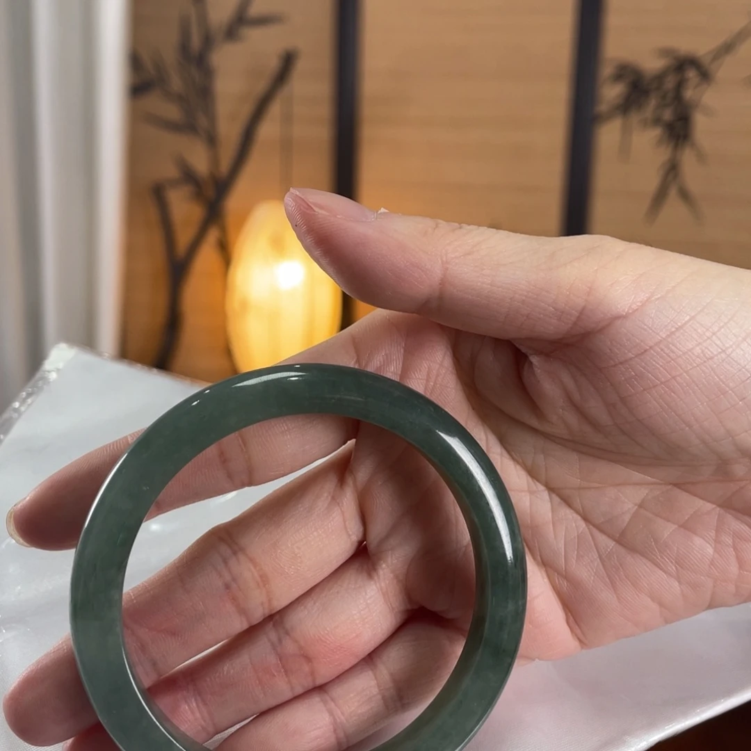 翡翠手镯未镶嵌翡翠手镯12