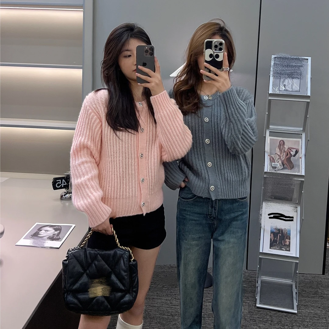 【KK】2025秋冬奶系温柔慵懒风浣熊绒毛衣外套V1134