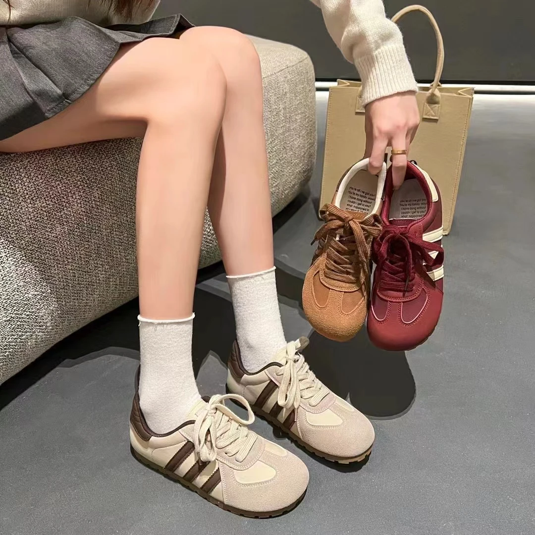 【华小姐】秋季新款时尚潮流圆头百搭平底休闲鞋D60