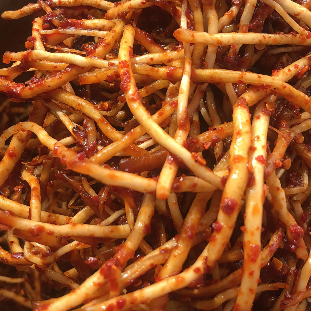 老妈腌制纯的韭菜根，1500克，3斤瓶装