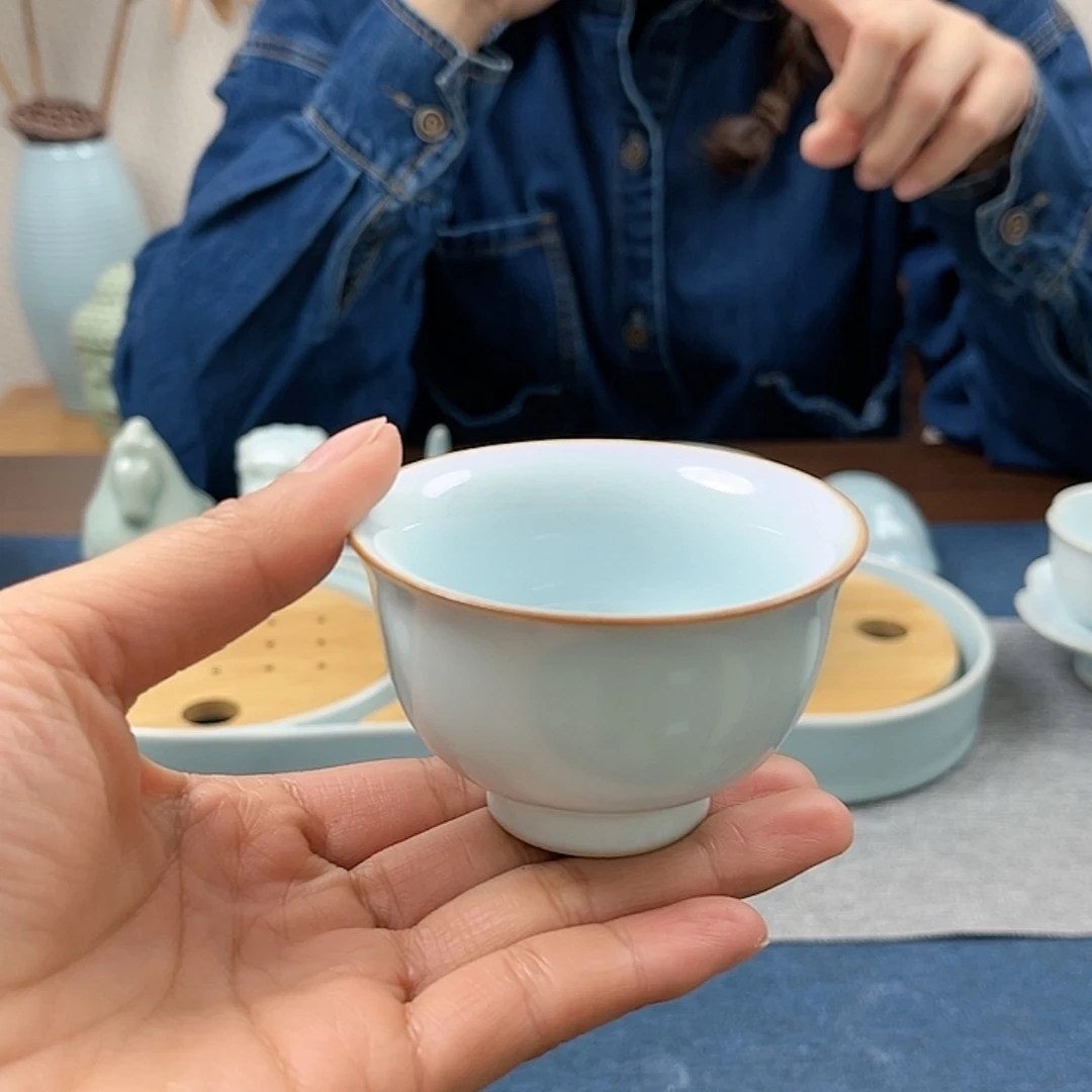 【闪购商品】瓷月白压手杯