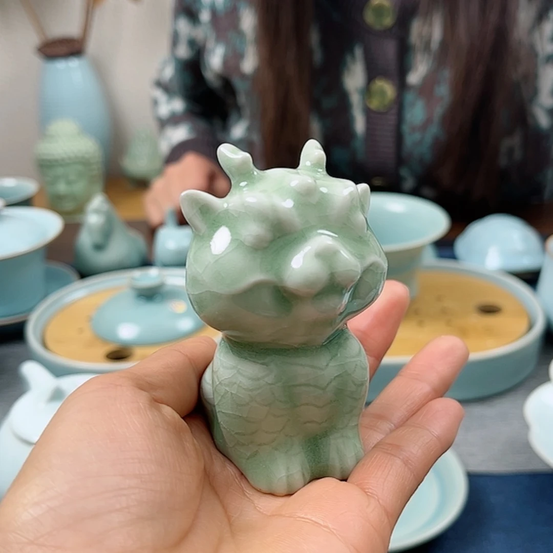 【闪购商品】瓷豆绿釉瑞兽