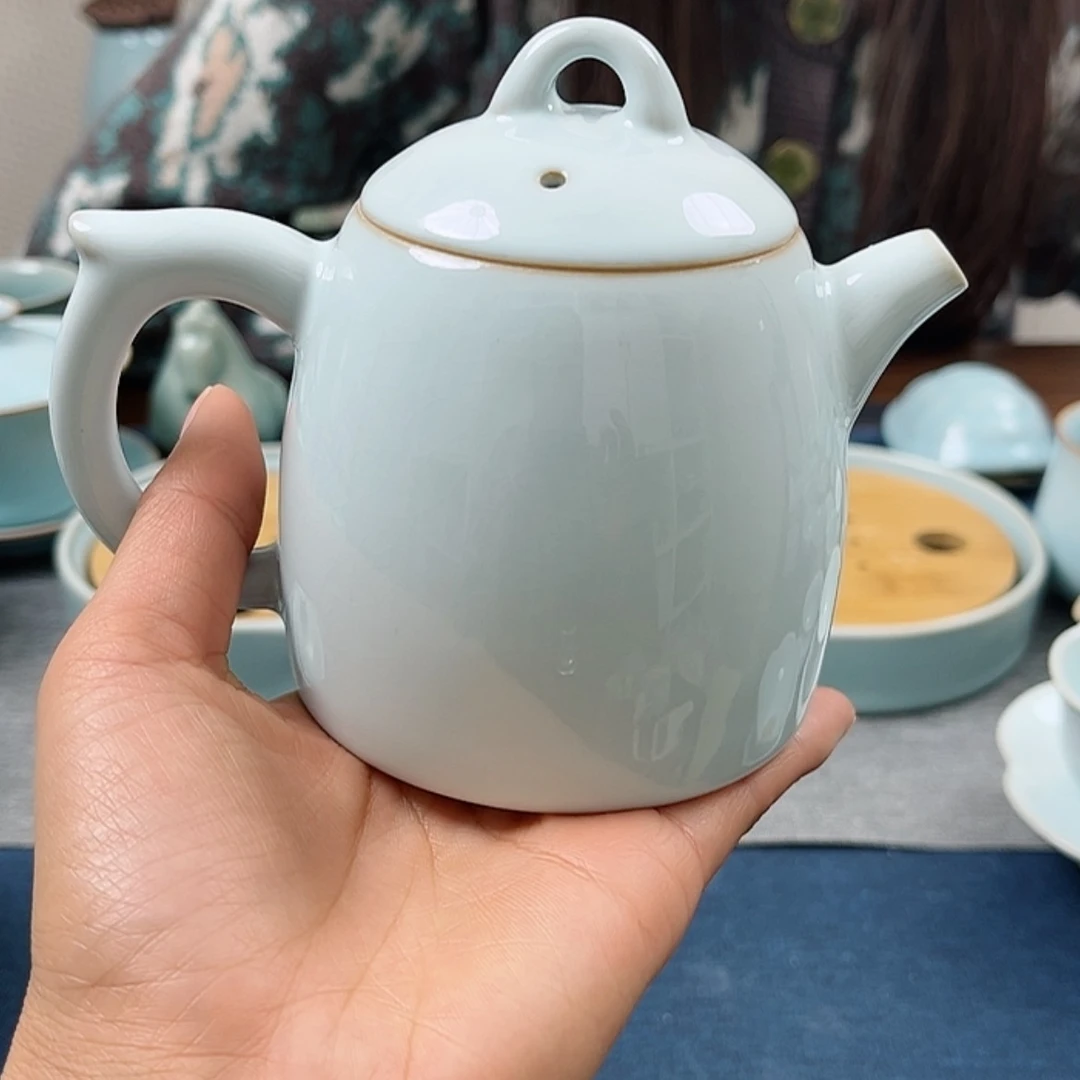 【闪购商品】瓷月白秦权壶