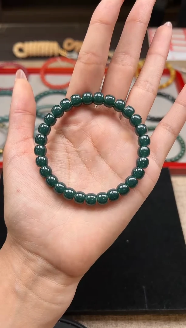 【闪购商品】翡翠手链未镶嵌墨翠，卡7.7，嘎嘎板正