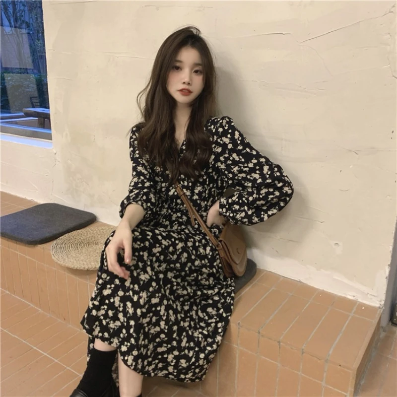 春季连衣裙法式长裙冷淡风打底碎花连衣裙子女春秋碎花连衣裙长袖