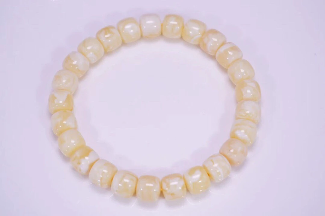 8mm俄料收藏品瓷白蜡直切手串，重9.3克多样性发一条