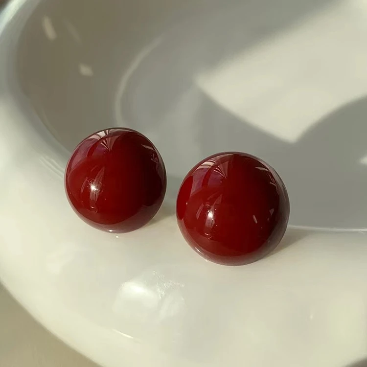 铜合金耳饰 复古红豆耳钉女秋冬轻奢高级感名媛港风小众耳环耳饰