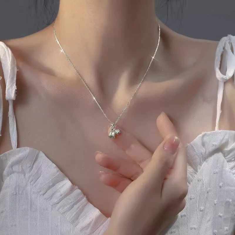 钛钢项链  铃兰花气质轻奢小众坠链简约设计感锁骨链百搭饰品