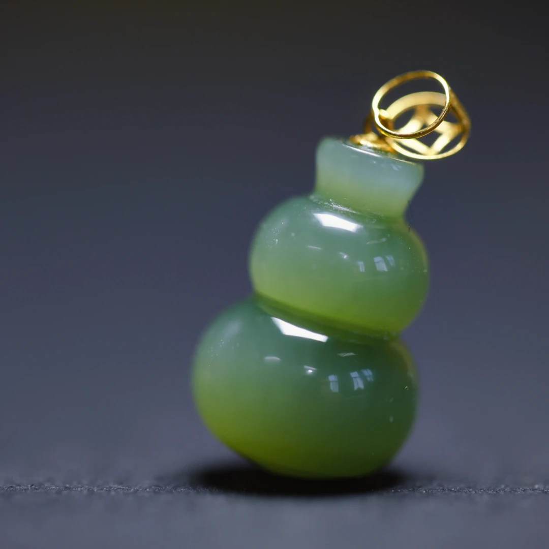 麦麦【葫芦】天然和田玉猫眼粉青碧玉小葫芦 吊坠 多样性发货