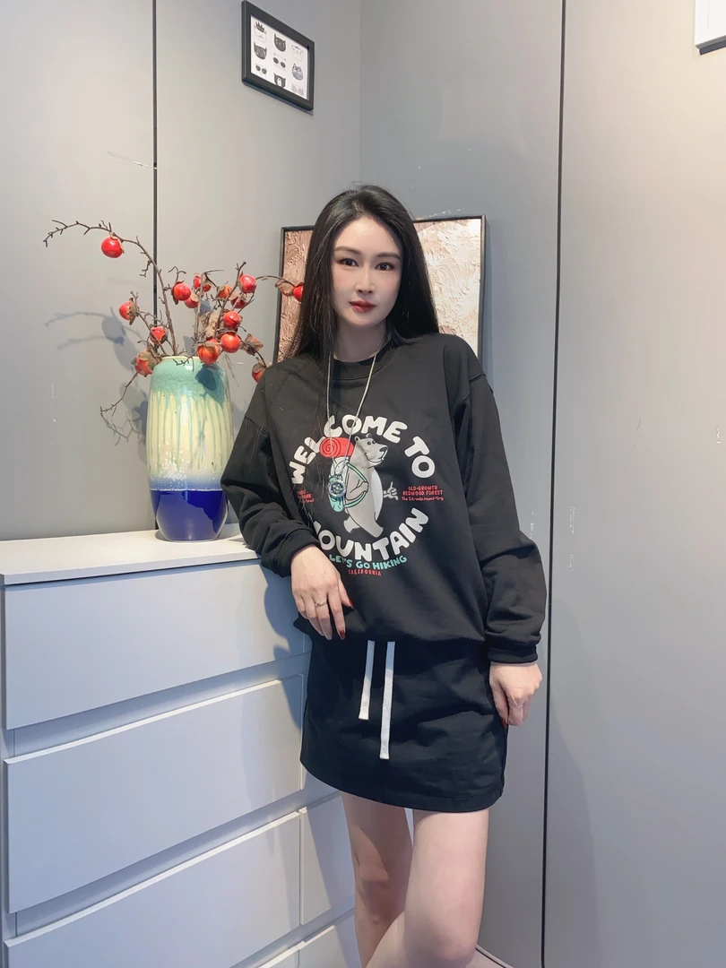 【背包狗熊】韩版纯棉休闲时尚宽松百搭秋冬印花圆领卫衣T恤