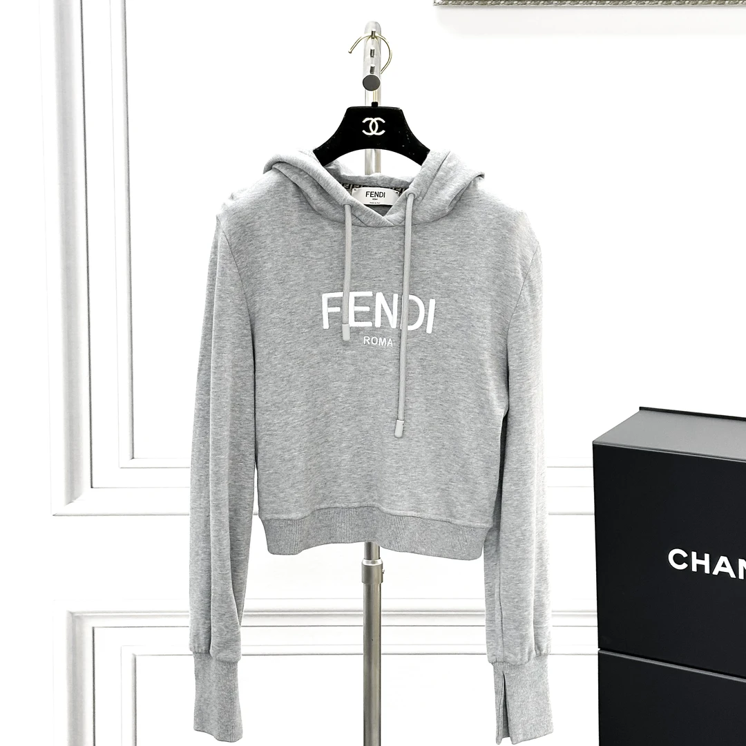 99新 FENDI/芬迪 M码 灰色抽绳连帽长袖卫衣，基本全新