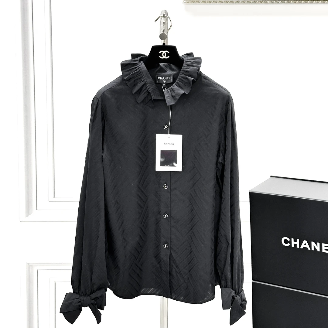 99新 Chanel/香奈儿 38码 23B黑色暗纹提花蝴蝶袖口衬衫
