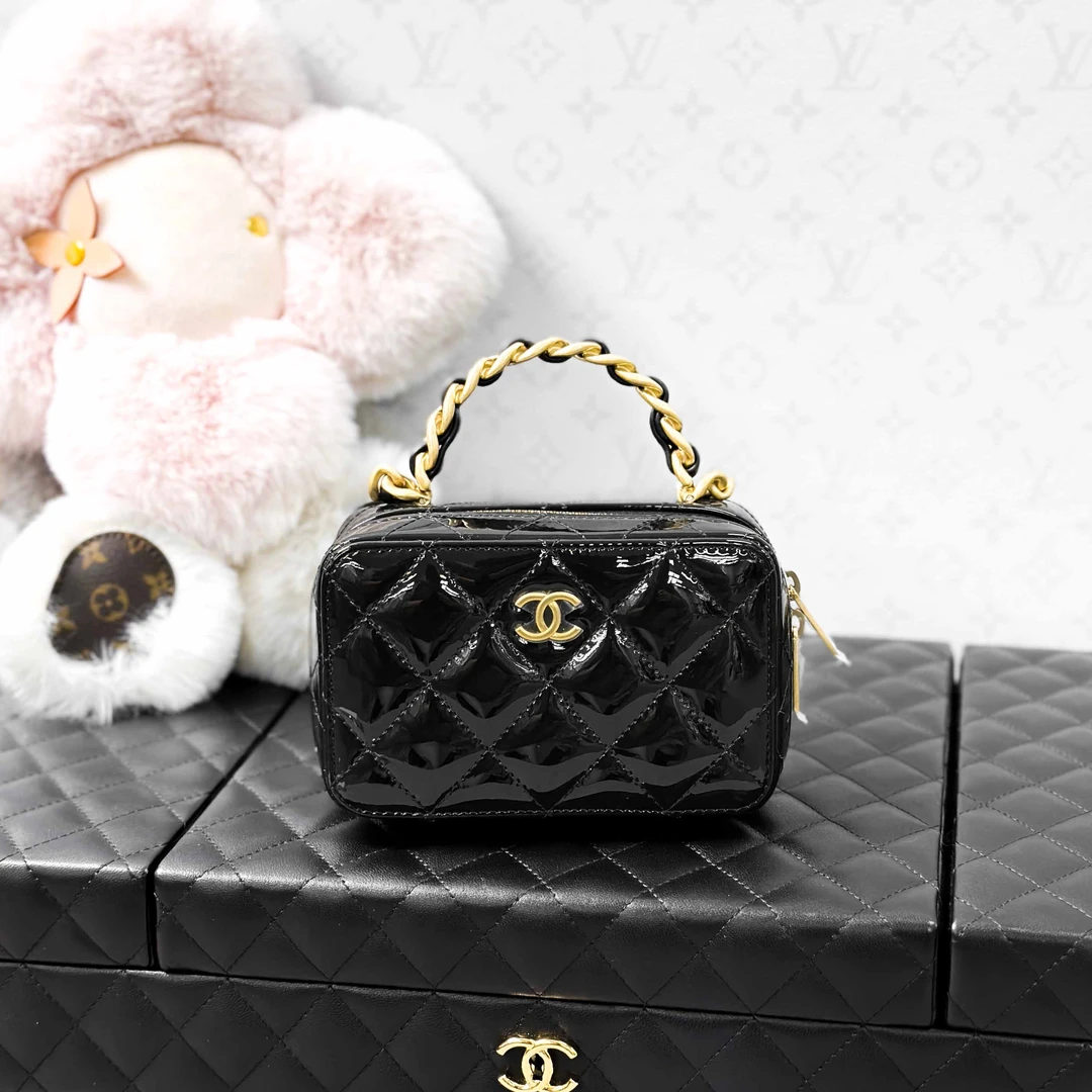 99新 Chanel/香奈儿 黑色 漆皮 菱格纹 链条包