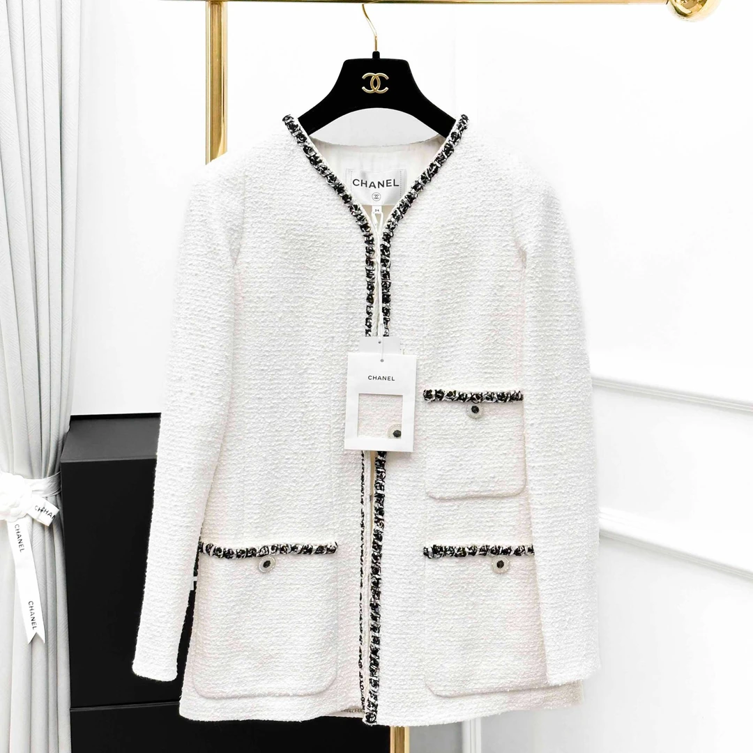 99新 Chanel/香奈儿 34码 22P春夏预告白色黑边长款外套