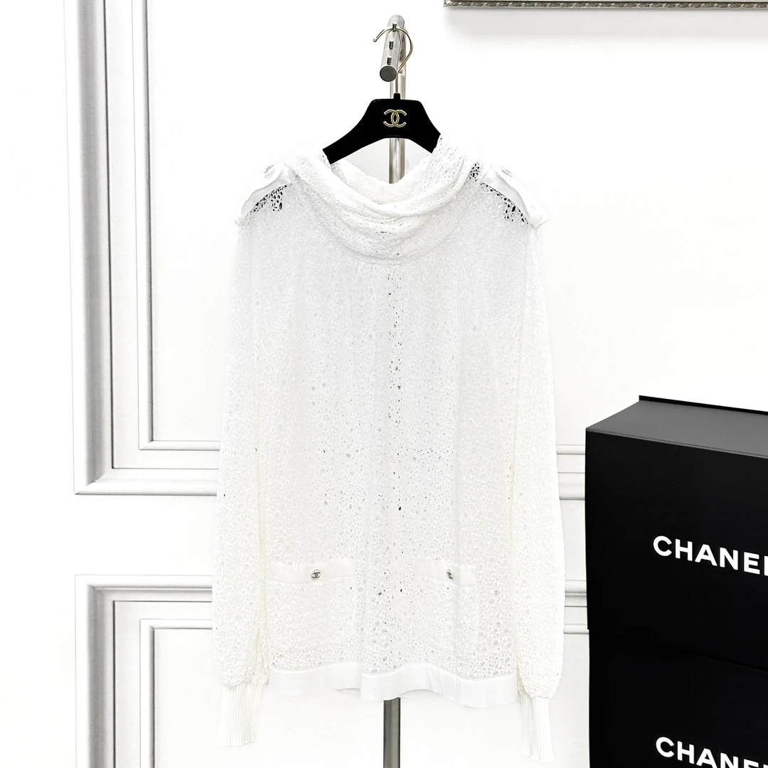 99新 Chanel/香奈儿 34码 白色 镂空 高领 上衣