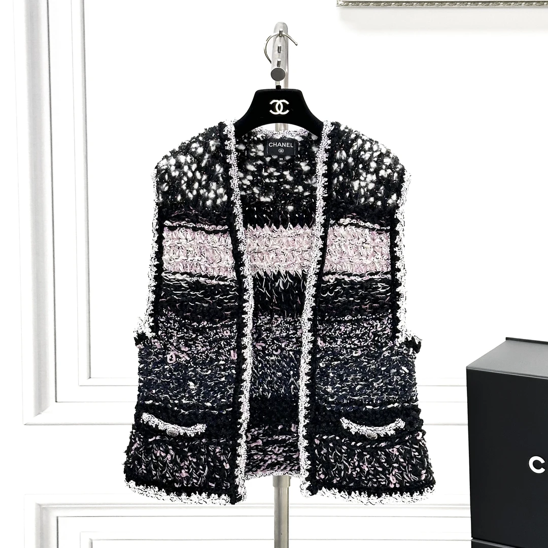 99新 Chanel/香奈儿 38码22B秋冬预告珍珠边彩色重工编织马甲外套