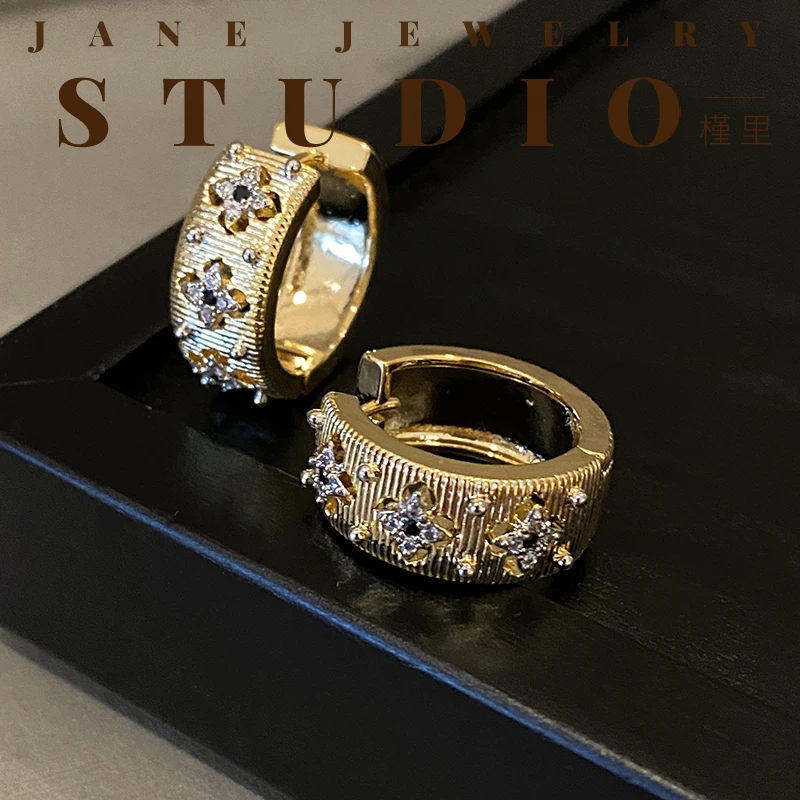 槿里 黄铜珐琅耳饰 「暮光」镂空拉丝四叶草耳环轻奢高级感星星耳扣