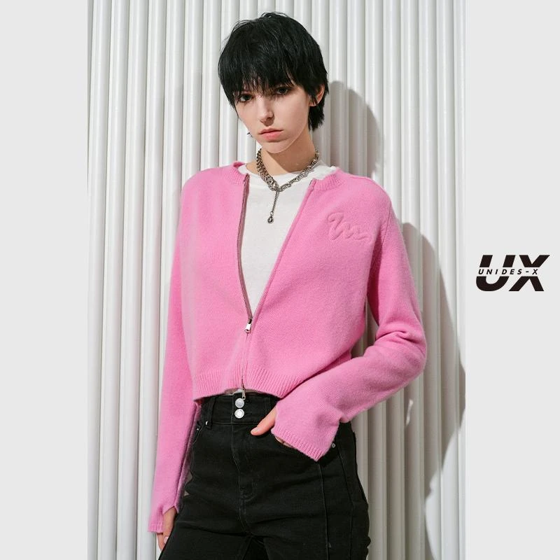UX冬季新款 粉色长袖针织字母标拉链开衫女 时尚气质通勤针织衫