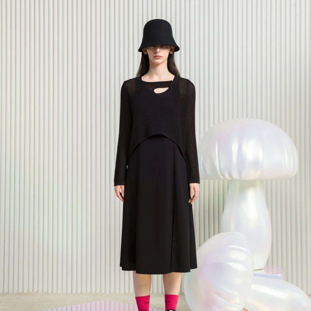 UX 2024春秋新款 圆领长袖针织两件套连衣裙女 时尚通勤百搭长裙