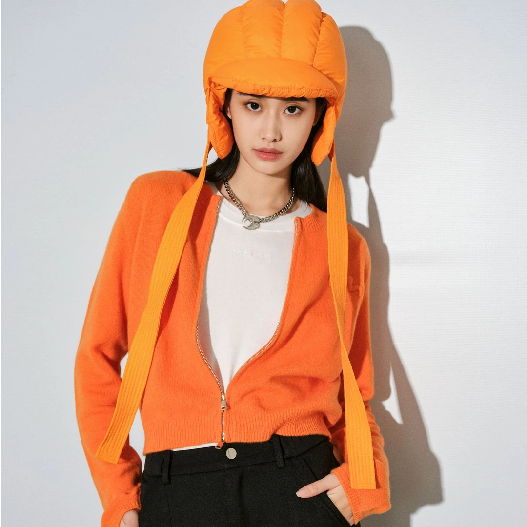 UX冬季新款 粉色长袖针织字母标拉链开衫女 时尚气质通勤针织衫