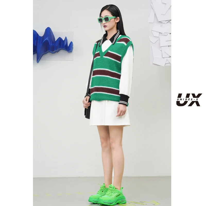 UX美拉德配色条纹针织马甲新款女装高级时尚气质