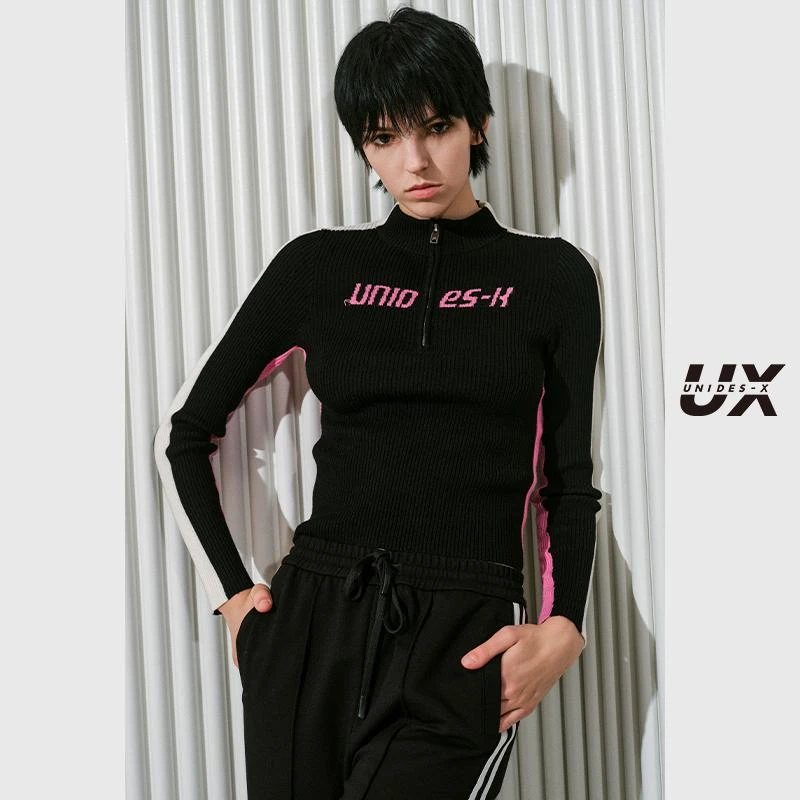 UX 冬季新款 黑色修身字母立领毛衫女 时尚通勤百搭针织衫