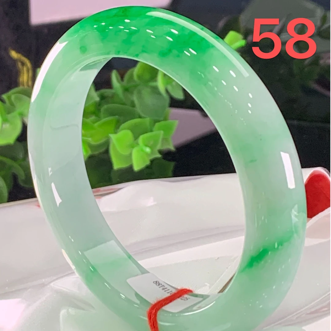 天然缅甸翡翠A货 辣色 完美 正圈