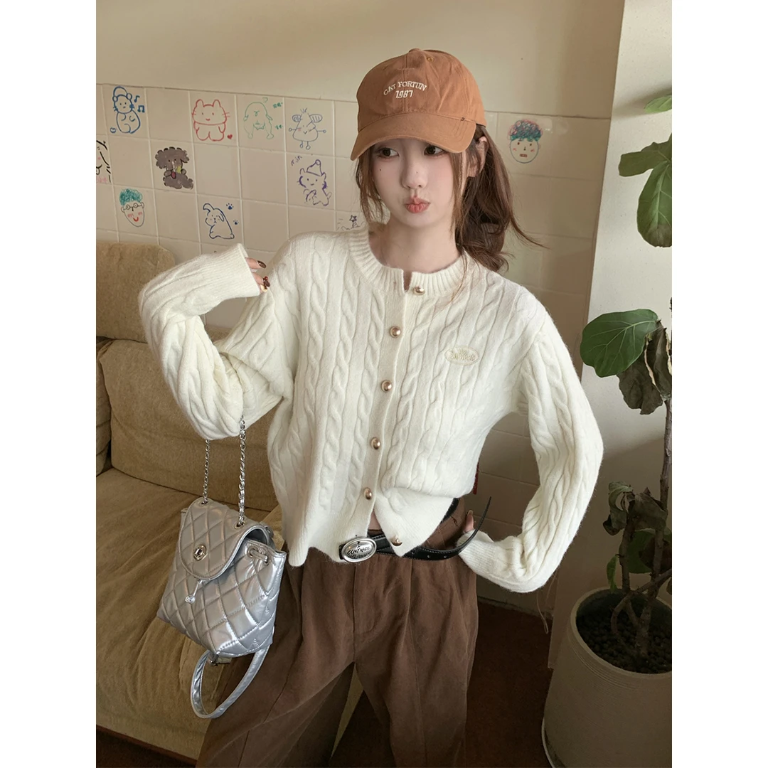 小香风开衫女2025春季韩系刺绣ins麻花针织毛衣外套小个子短上衣