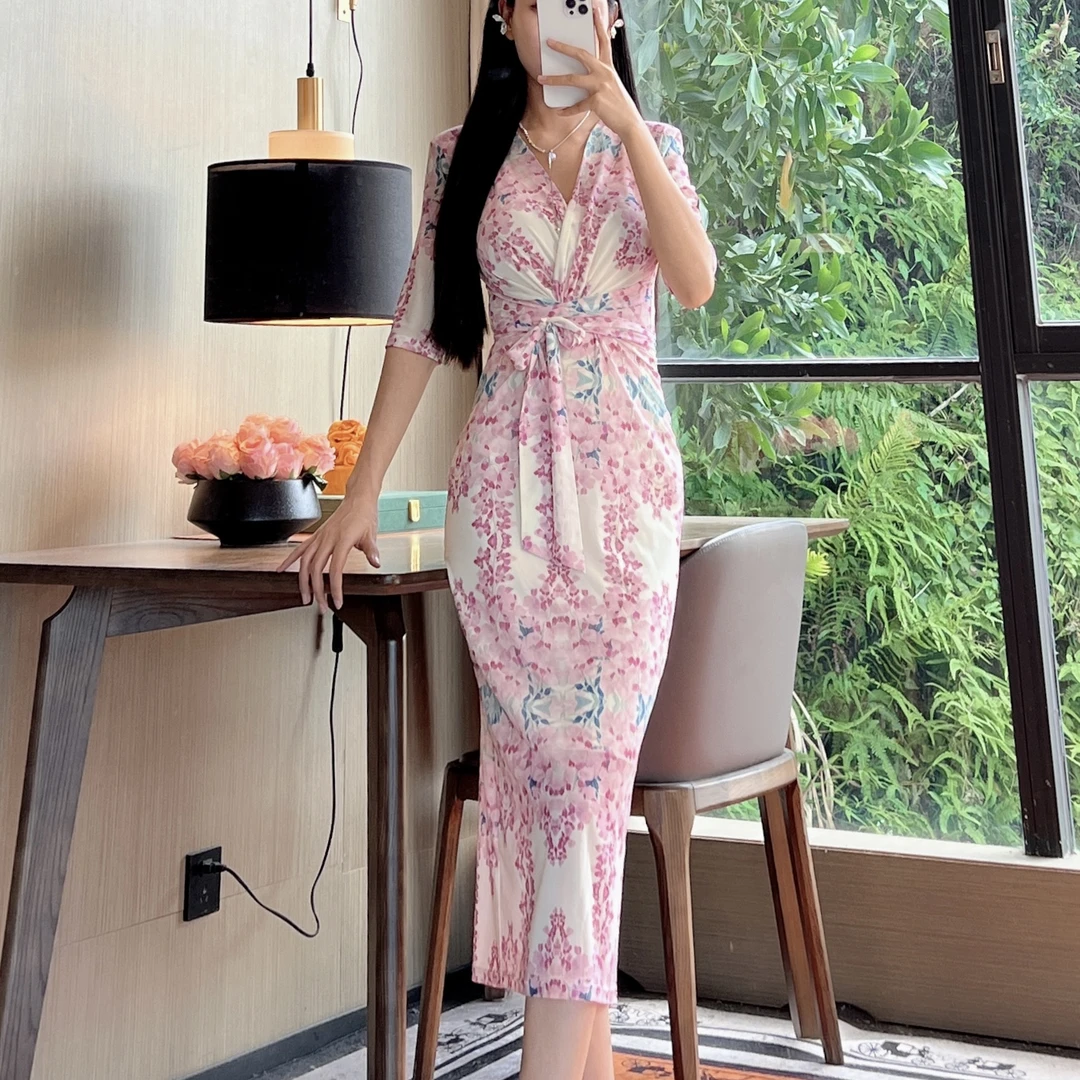 气质女人味轻奢V领绑带中袖笑靥如花显瘦包身修身百搭连衣裙